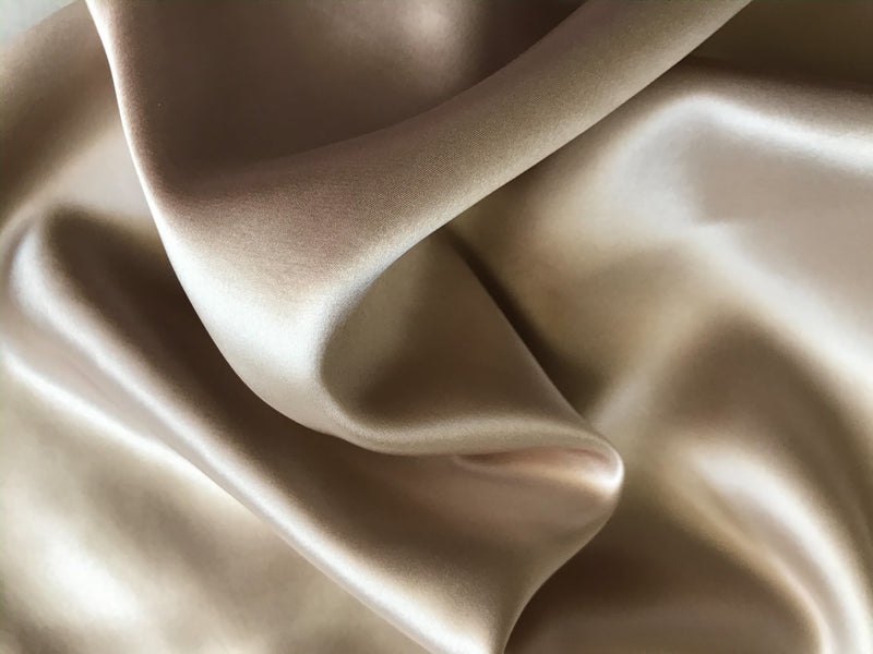 Luxury Mulberry Silk Sleeping Pillowcase with Envelope Closure (Champagne)