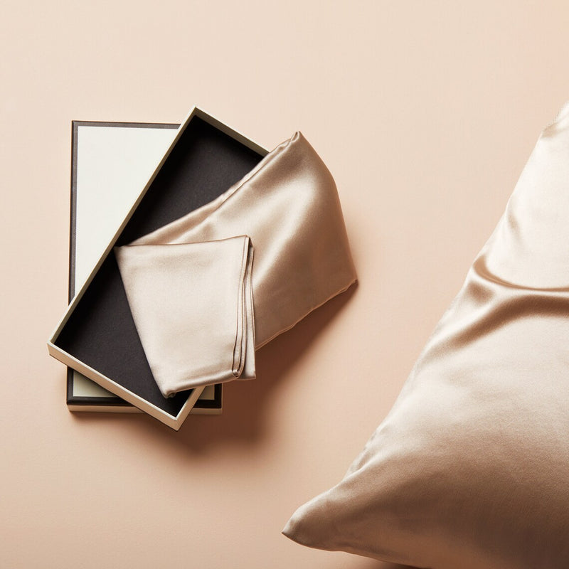 Premium 22 momme Mulberry Silk Sleeping Pillowcase with Envelope Closure (Champagne)